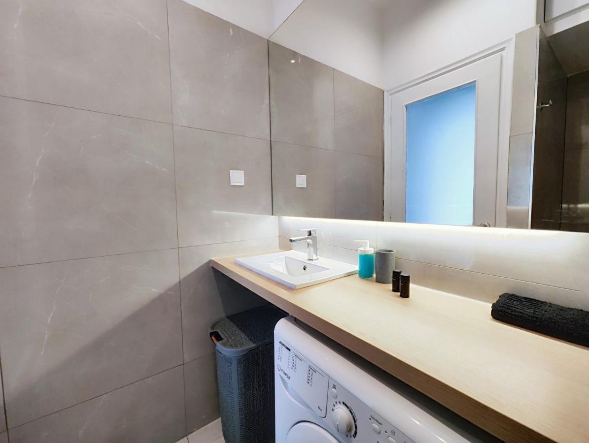 Zea Apartments Piraeus Luaran gambar